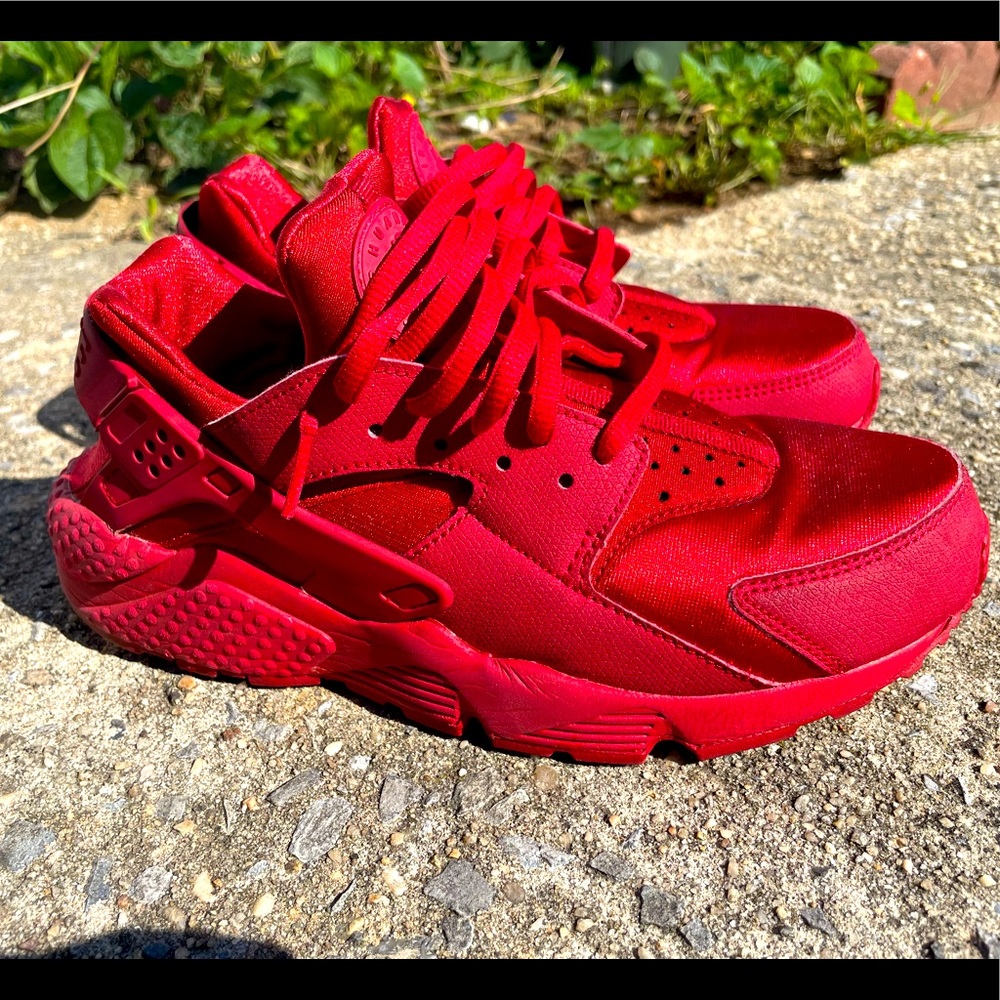 Nike Air Huarache low top sneakers red October 8 women's athletic running shoes